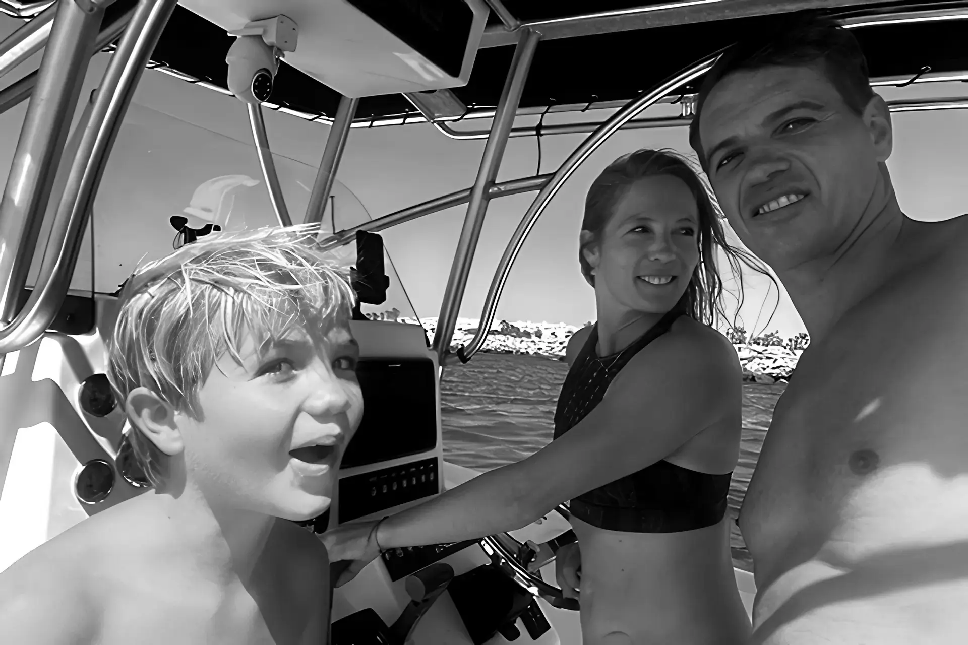 Salida en barco al mar con Tania experiencias casas alquiler tarifa bn